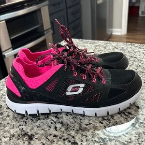 Skechers Relaxed Fit Skech Flex women's sneakers size 9 EUC